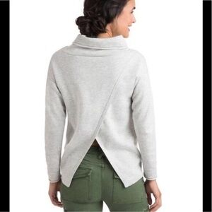 Vineyard Vines Split Back Gray Merino Wool Blend Turtleneck